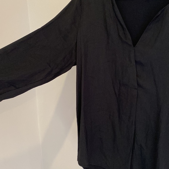 Witchery blouse size M - Picture 3 of 4